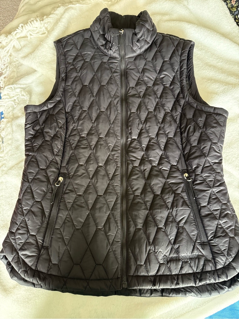 Free Country Quilted Sleeveless Vest - Black